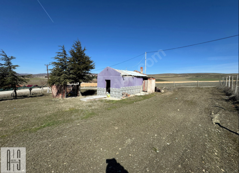 EĞRİÖZ MAHALLESİ ANA YOLDA HARİKA KONUMDA MÜSTAKİL EVLİ